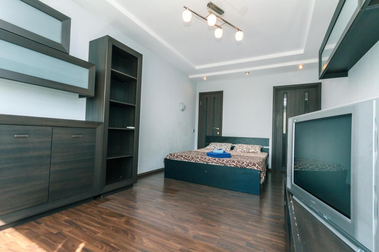 Apartments On Henerala Zhmachenka Kiev Eksteriør billede