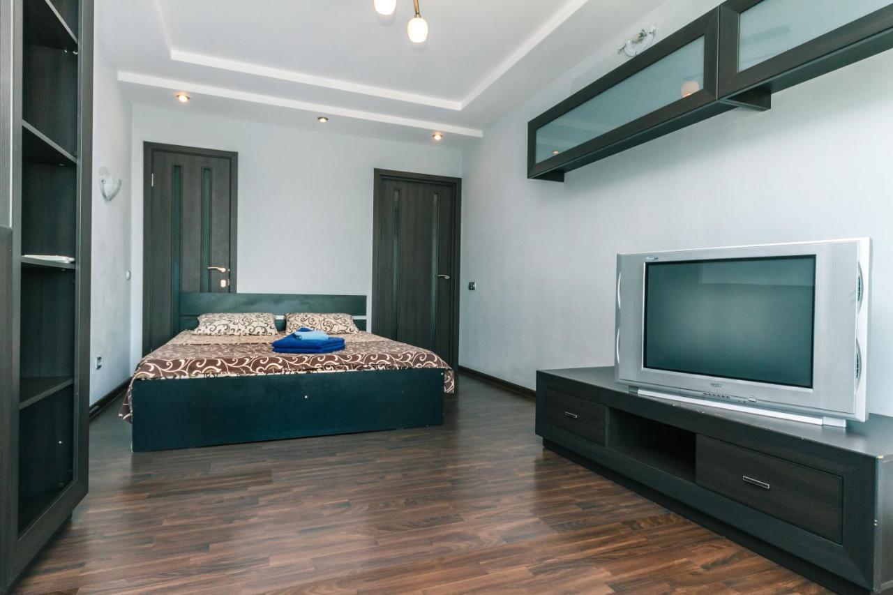 Apartments On Henerala Zhmachenka Kiev Eksteriør billede